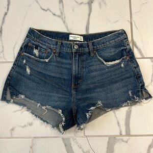 Abercrombie Curve Love Mid Rise Mom Shorts Size 30/10